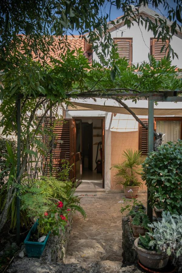 Apartman Silna Your New Home With Terrace And Garden Bobovisca 외부 사진